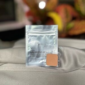 Seint matte eyeshadow in Valencia